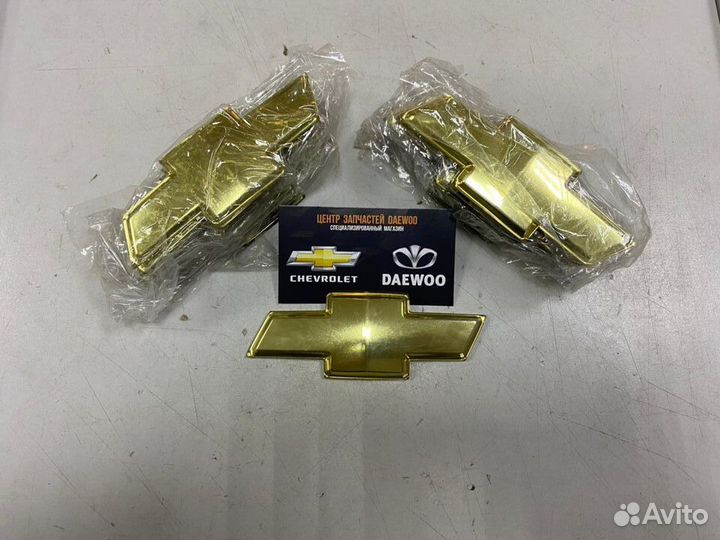 Эмблема решетки радиатора Chevrolet Lacetti новая