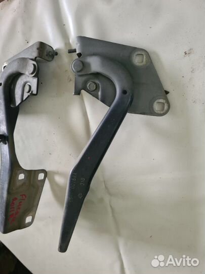 Петля капота Renault Fluence седан M4R 2011