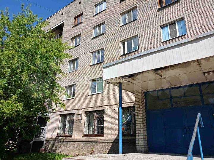 Комната 12,2 м² в 1-к., 2/5 эт.