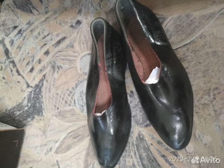 Галоши б/у, восточные,СССР одна пара-торг