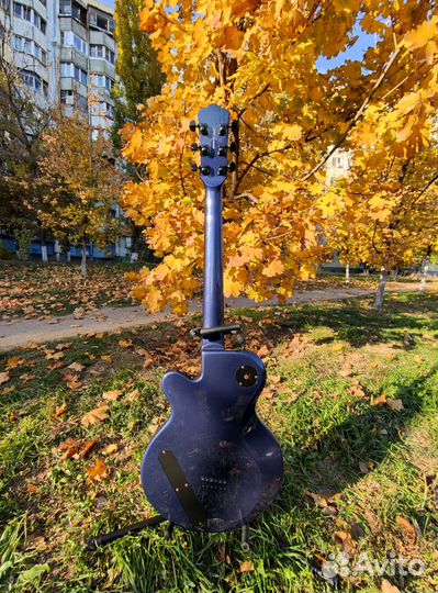 Электрогитара Yamaha AES 720