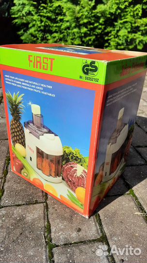 Соковыжималка First
