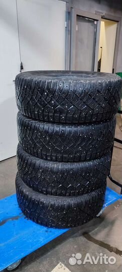 Nitto Therma Spike 285/60 R18 120T