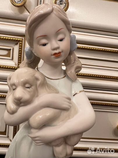 Фарфоровые статуэтки
