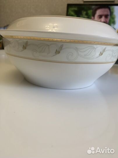 Супница Фарфоровая новая
