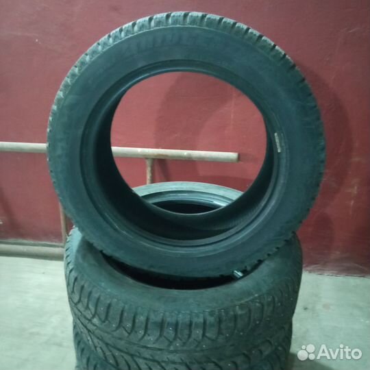 Bridgestone Ice Cruiser 7000 205/55 R16