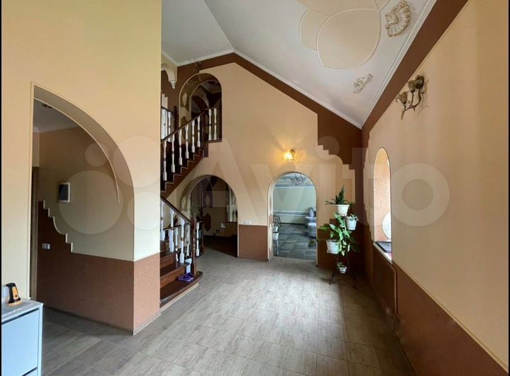 Коттедж 271 м² на участке 15 сот.