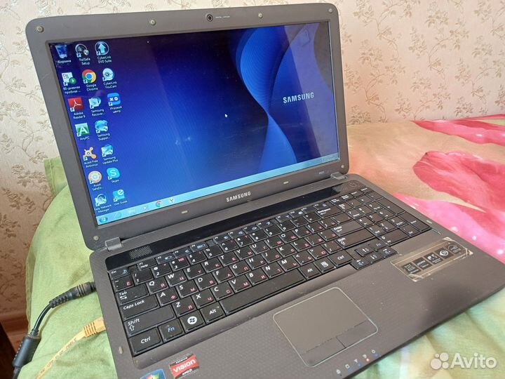 Ноутбук samsung R525