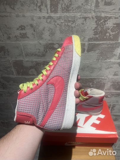 38) Nike blazer mid