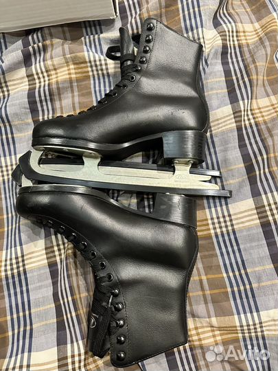 Коньки фигурные botas 38