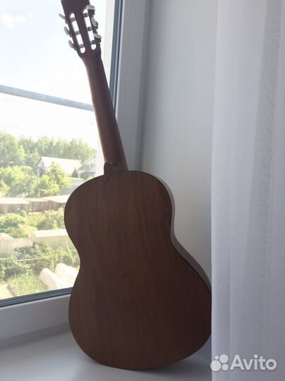 Акустическая гитара Yamaha c40m