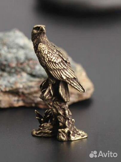 Новая миниатюрная фигурка Орёл