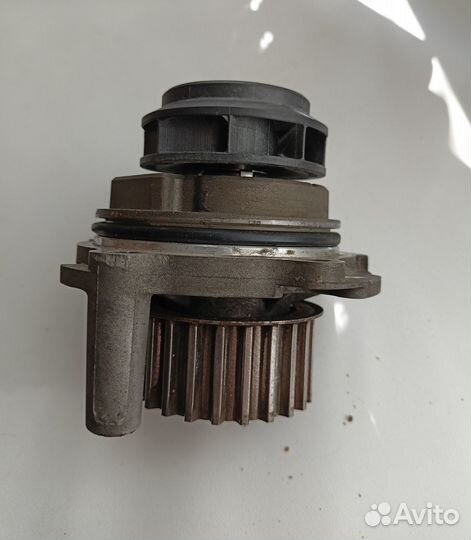 Насос водяной помпа VAG 06A121031C