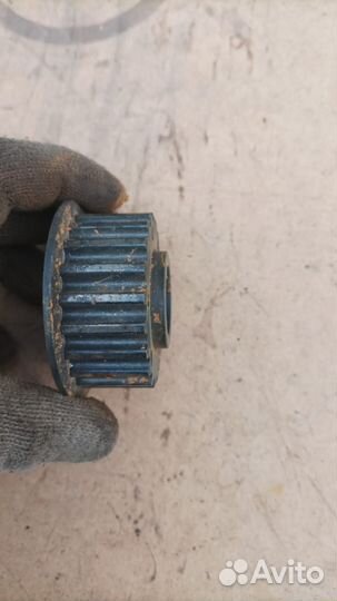 Мазда F8 шестерня звездочка коленвала бу