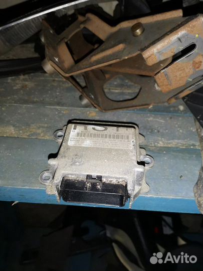 Модуль srs dodge caravan iv 4 04686602a1