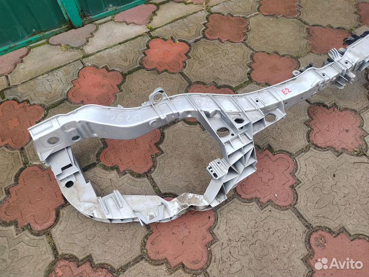 Телевизор Форд Фокус 3 серебристый