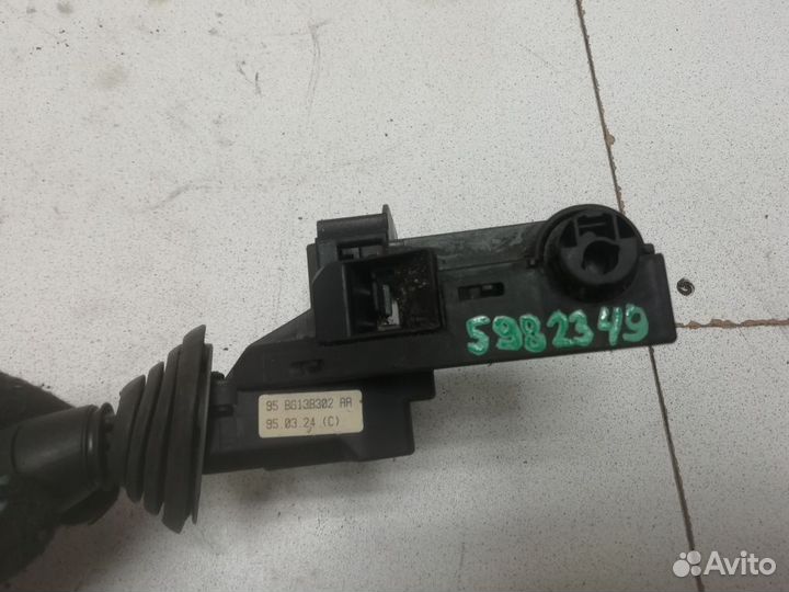 Переключатель поворотов подрулевой