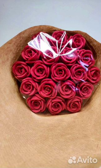 Красные Розы из Белого Шоколада - 19 шт в Букете
