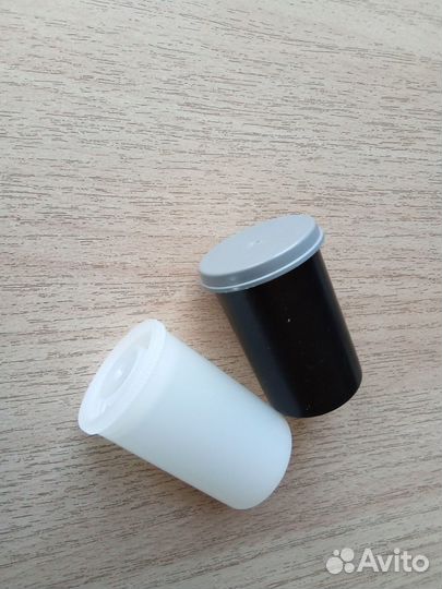 Пластиковые футляры для хранения фотоплёнки