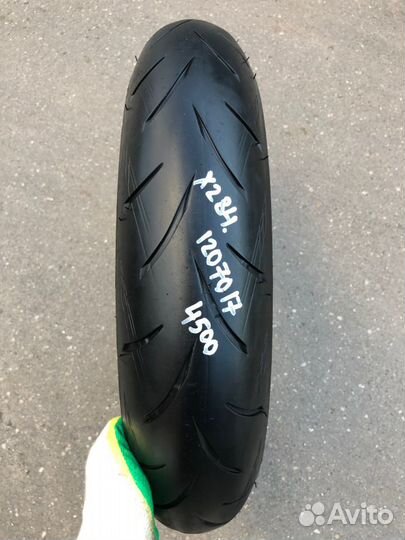 120/70 R17 bridgestone hypersport s21 284x