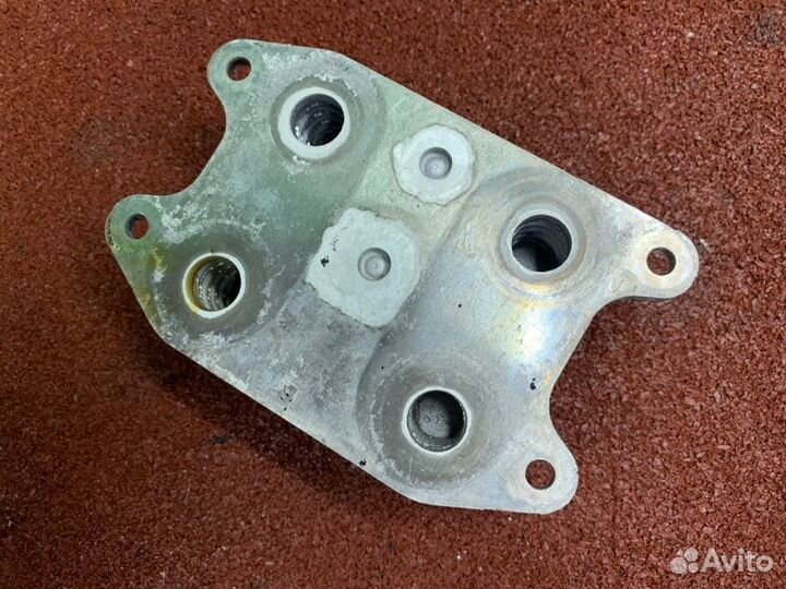 Радиатор масляный Volkswagen Polo 6 MK6 2020- cwvb