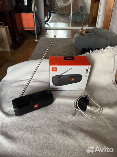 Блютуз колонка JBL с радио, модель TunerFm