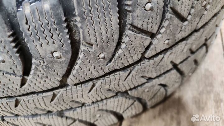 Bridgestone Ice Cruiser 7000 205/55 R16