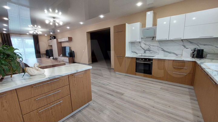 Коттедж 162 м² на участке 10 сот.