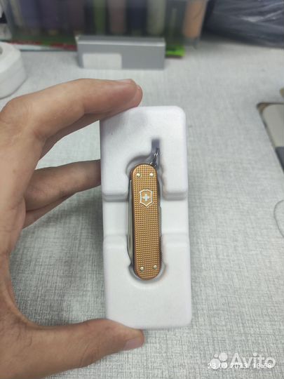 Victorinox classic SD Alox брелок- мультитул ножик