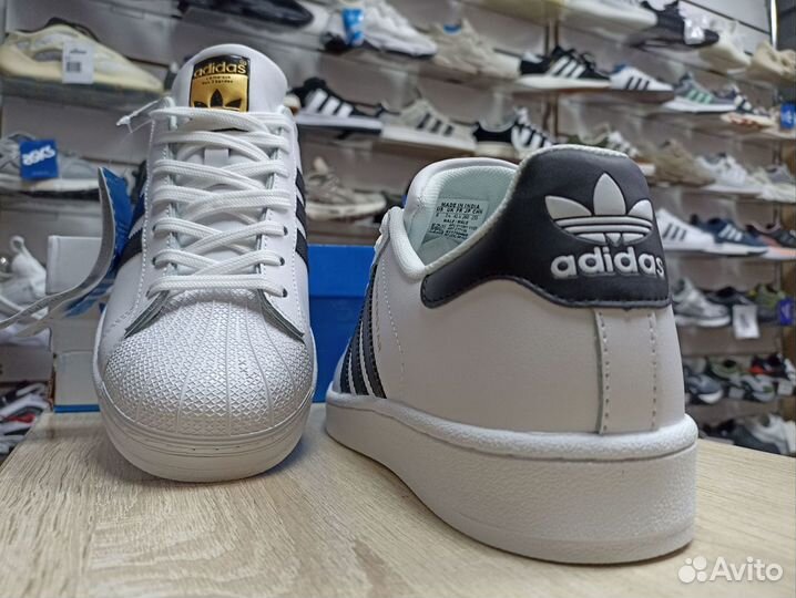 Новые кроссовки adidas