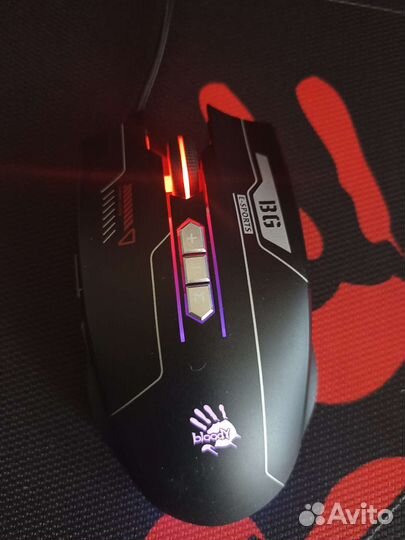 Игровая клавиатура, коврик и мышь