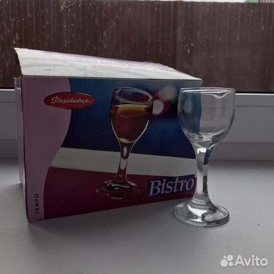 Набор бокалов и рюмок