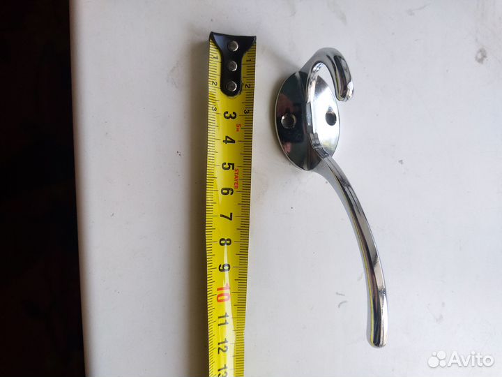 Крючки для вешалки