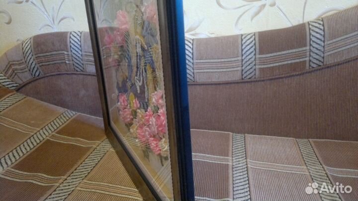 Картина (вышивка крестом, бисером и лентами)