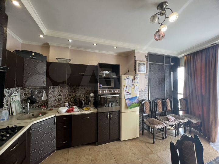 2-к. квартира, 64 м², 6/8 эт.
