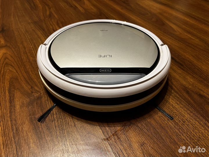 Робот пылесос ilife v50