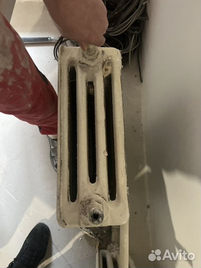 Батареи чугунные 4 штуки