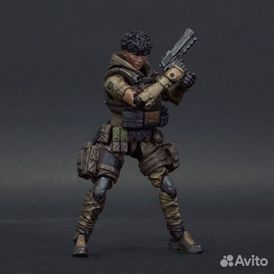 Настольная фигурка