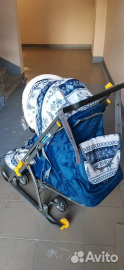 Детские санки на колесах складные