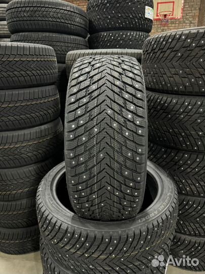 Grenlander Icedefensor Stud II 295/40 R21 102V