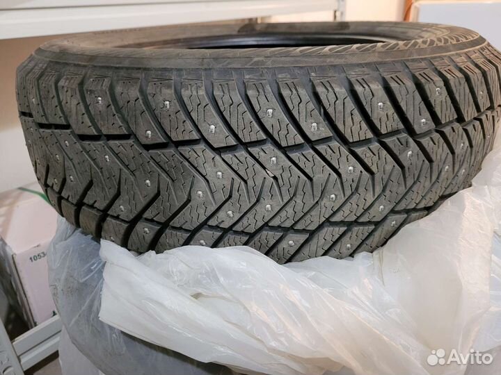 Yokohama Ice Guard IG65 215/60 R17 100T