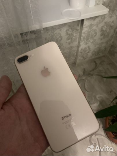 iPhone 8 Plus, 64 ГБ