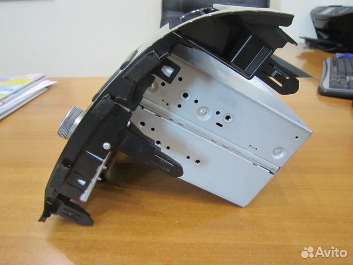 Магнитола Tayota Land Cruiser 200 оригинальная