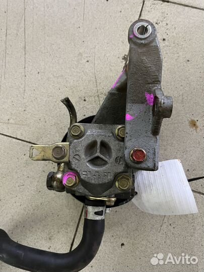 Насос гидроусилителя Mitsubishi Grandis NA4W 4G69