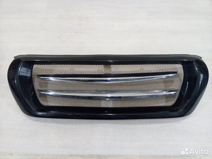 Решетка радиатора Toyota Land Cruiser 200 2008