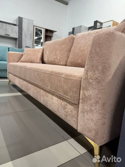 Большой диван 