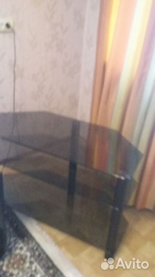 Стеклянная тумба для тв