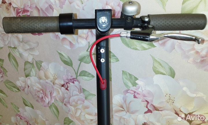 Электросамокат Xiaomi m365, оригинал, на запчасти