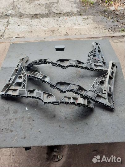 Кронштейн крепления заднего бампера VW Polo