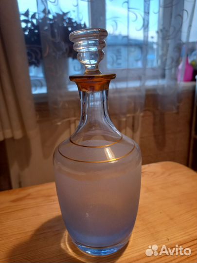 Бокалы, графин, пепельницы